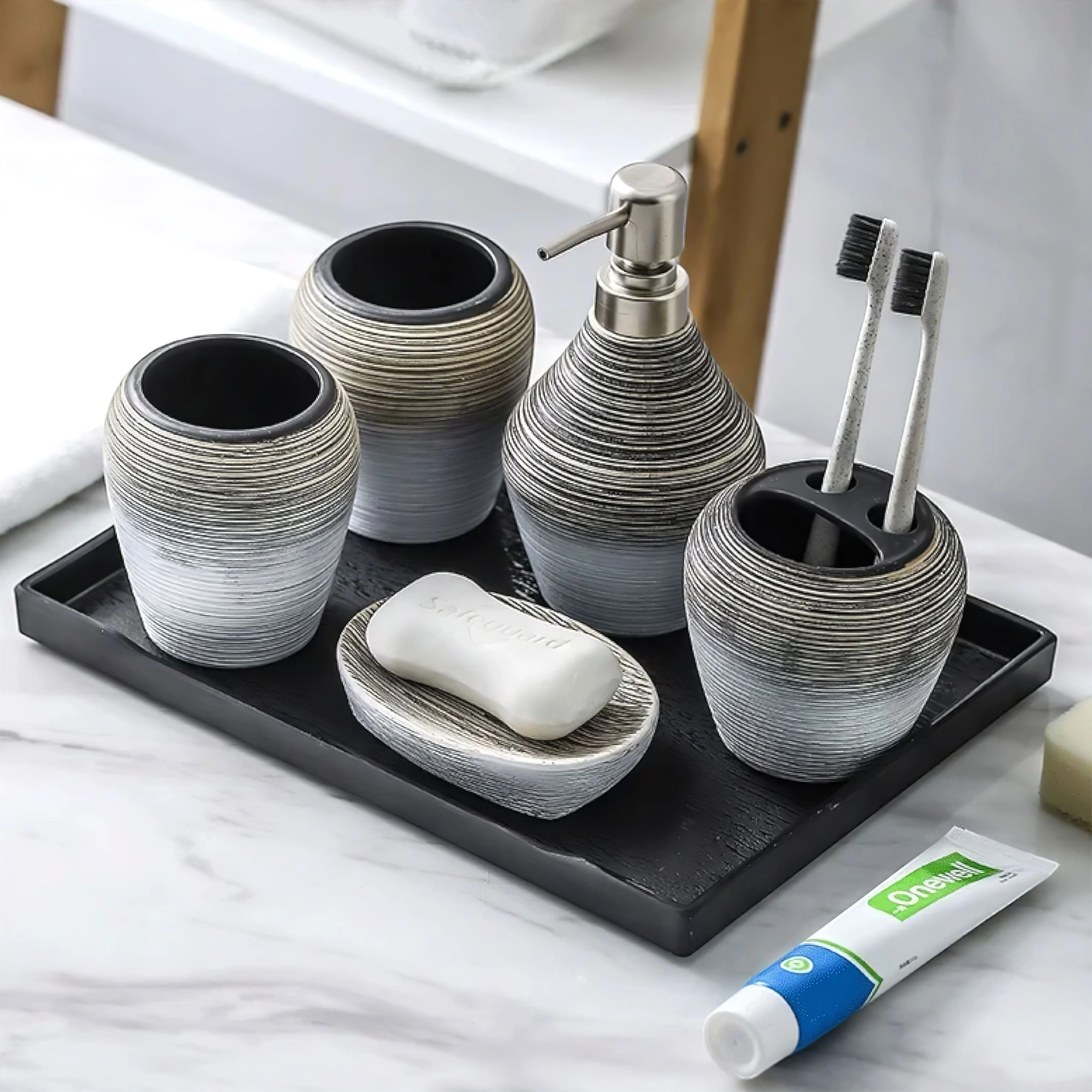 Pietro Bathroom Accessories Set - Image 2