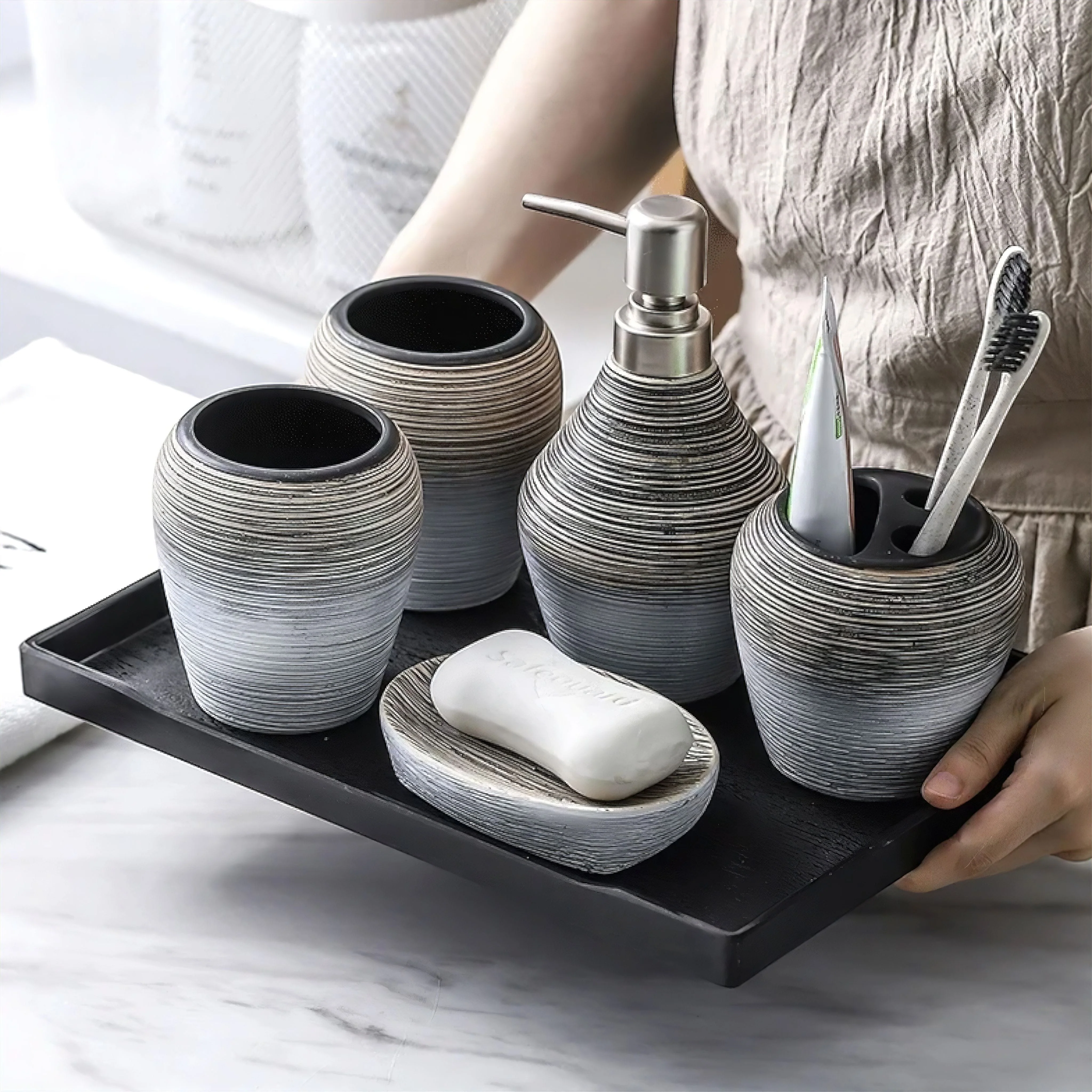 Pietro Bathroom Accessories Set - Image 3