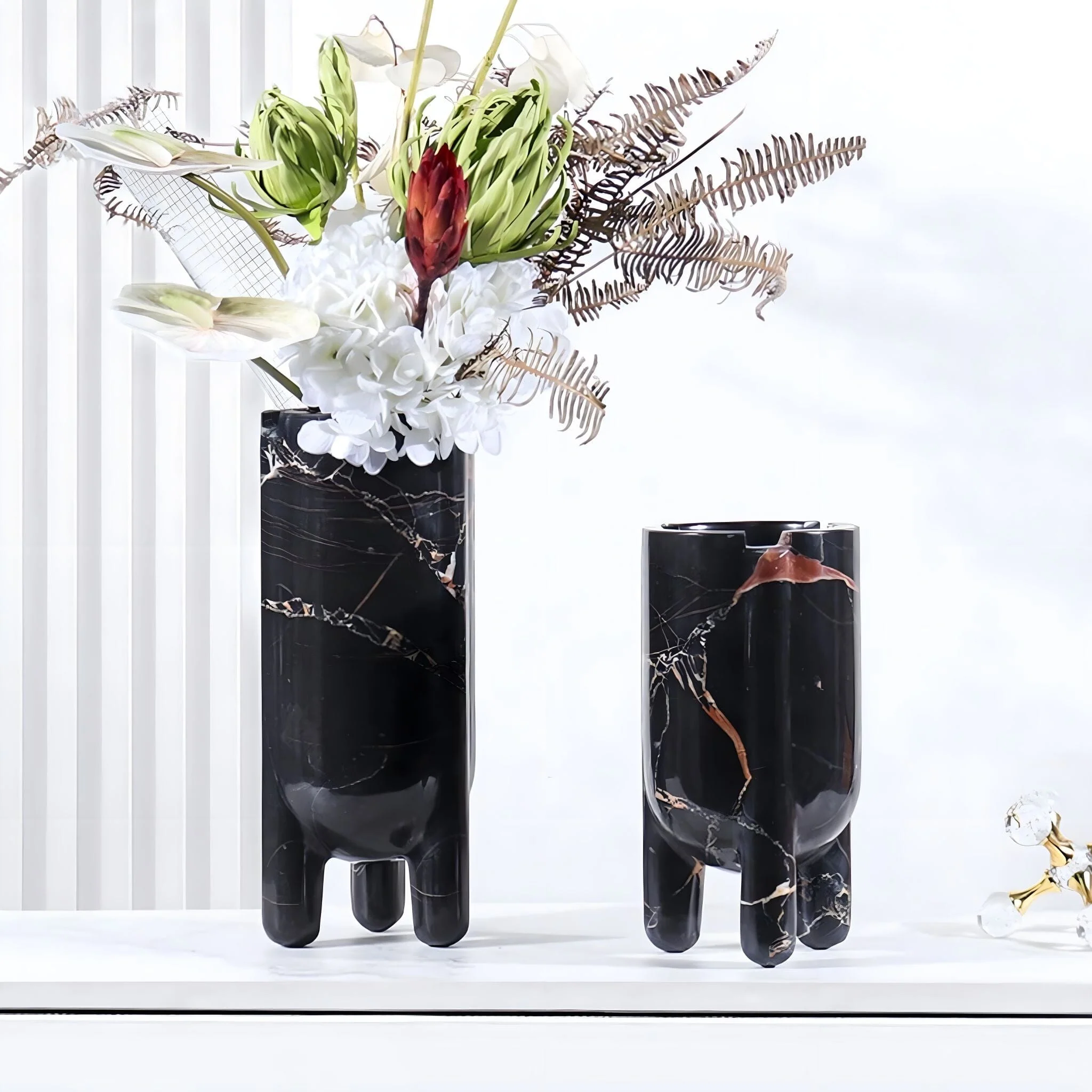 Deluxe Dynasty Vase Collection - Image 2