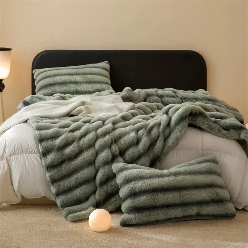 Carlo Blanket - Image 9