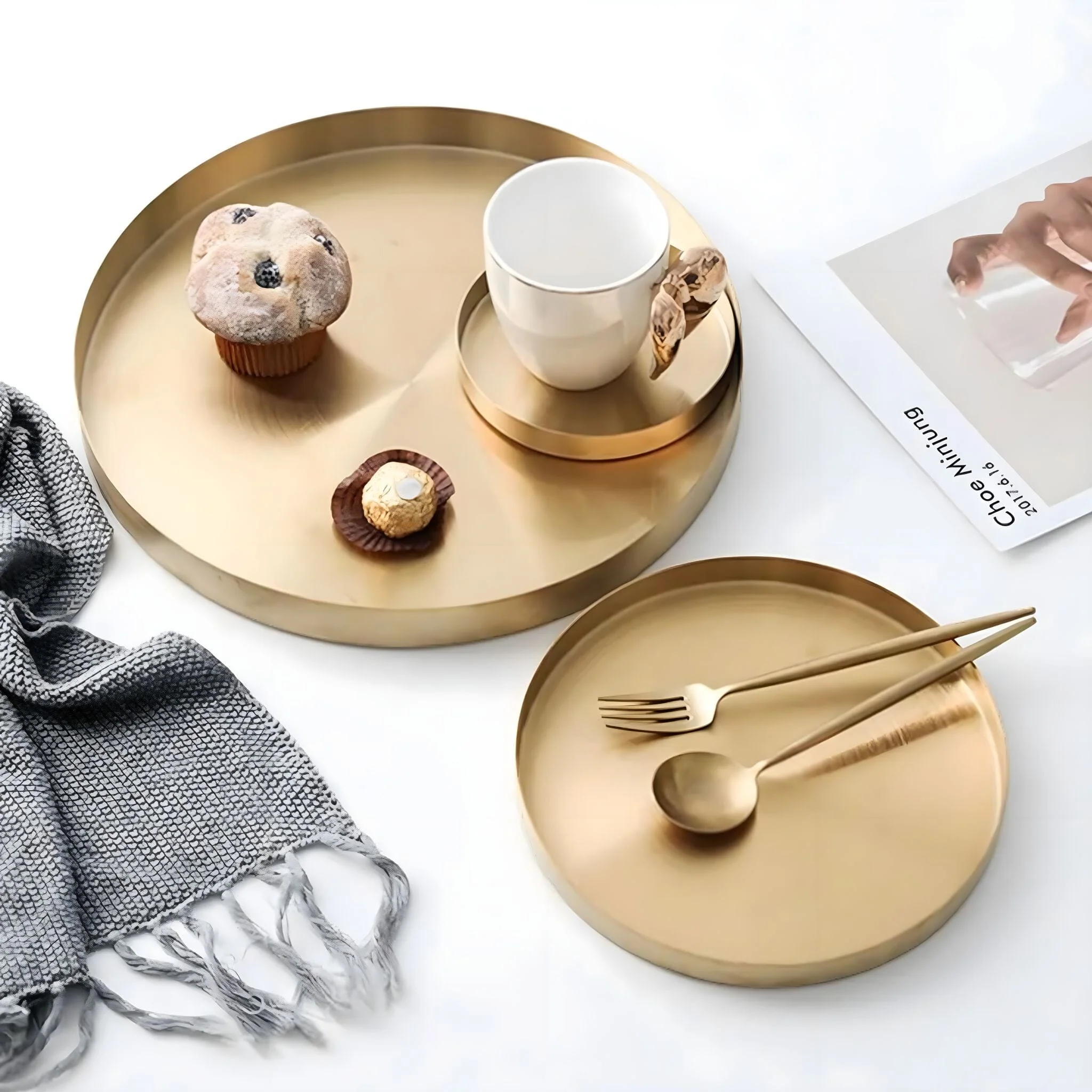 Golden Round Organiser Tray - Image 3
