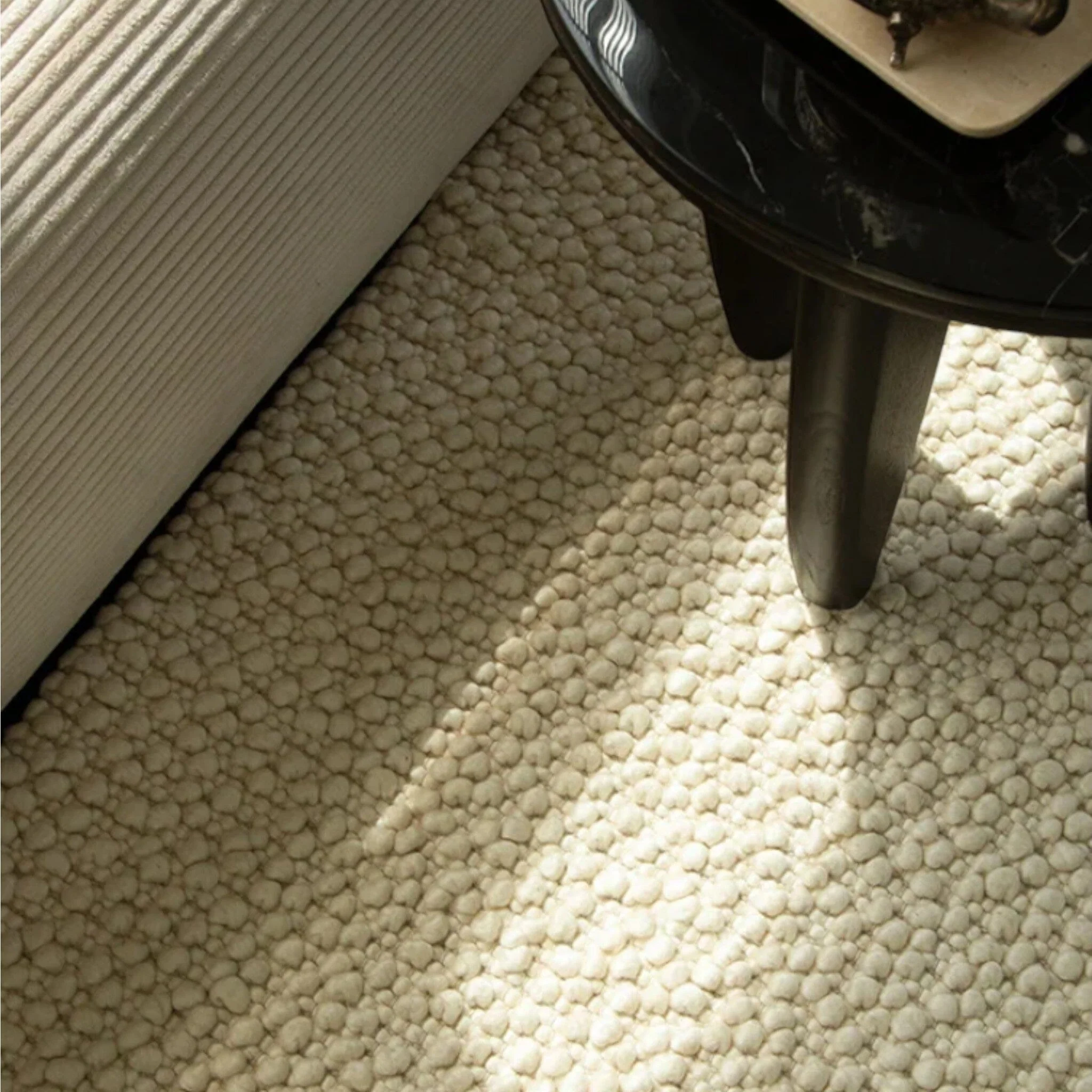 Yanni Wool Rug - Image 3