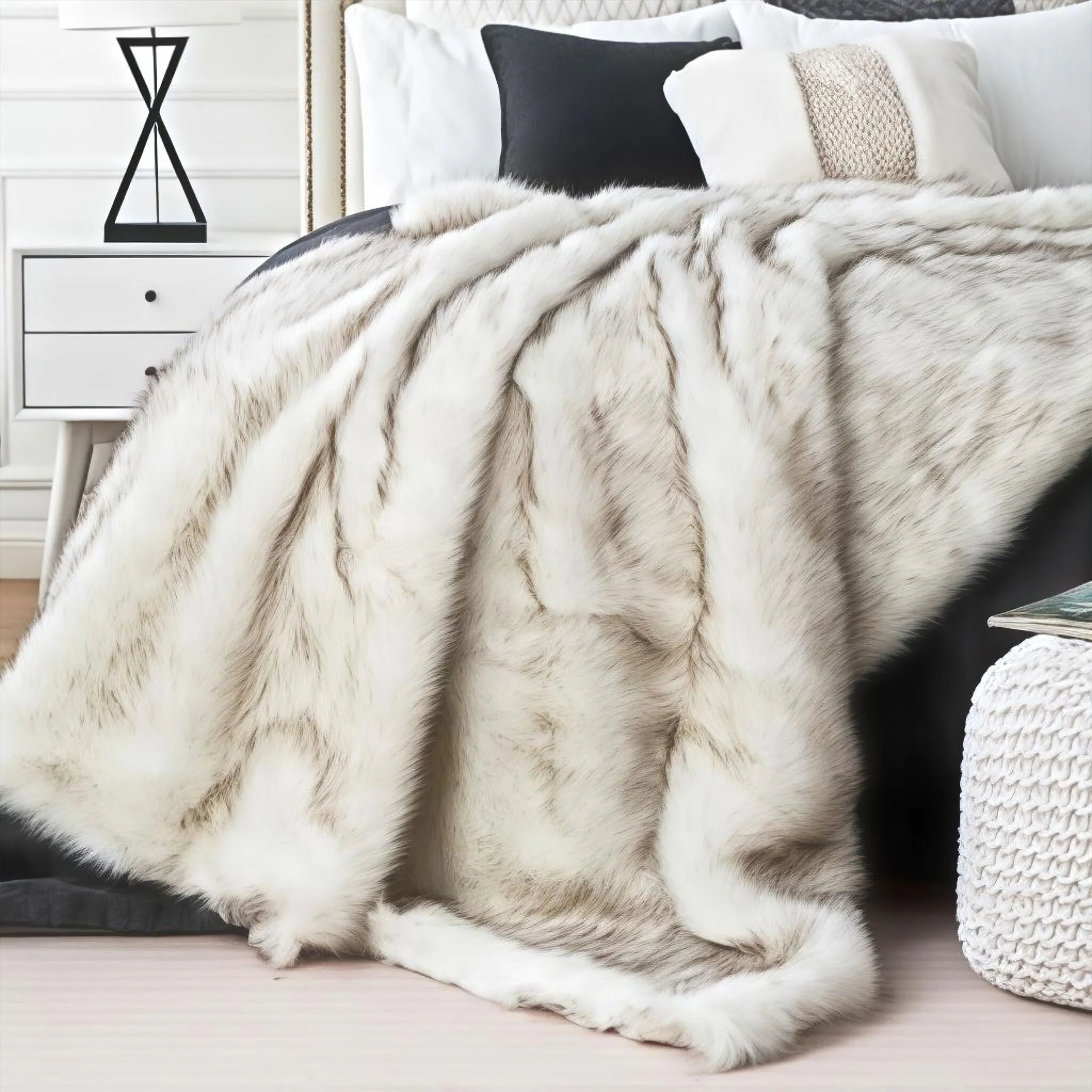 Herve Luxury Blanket - Image 5