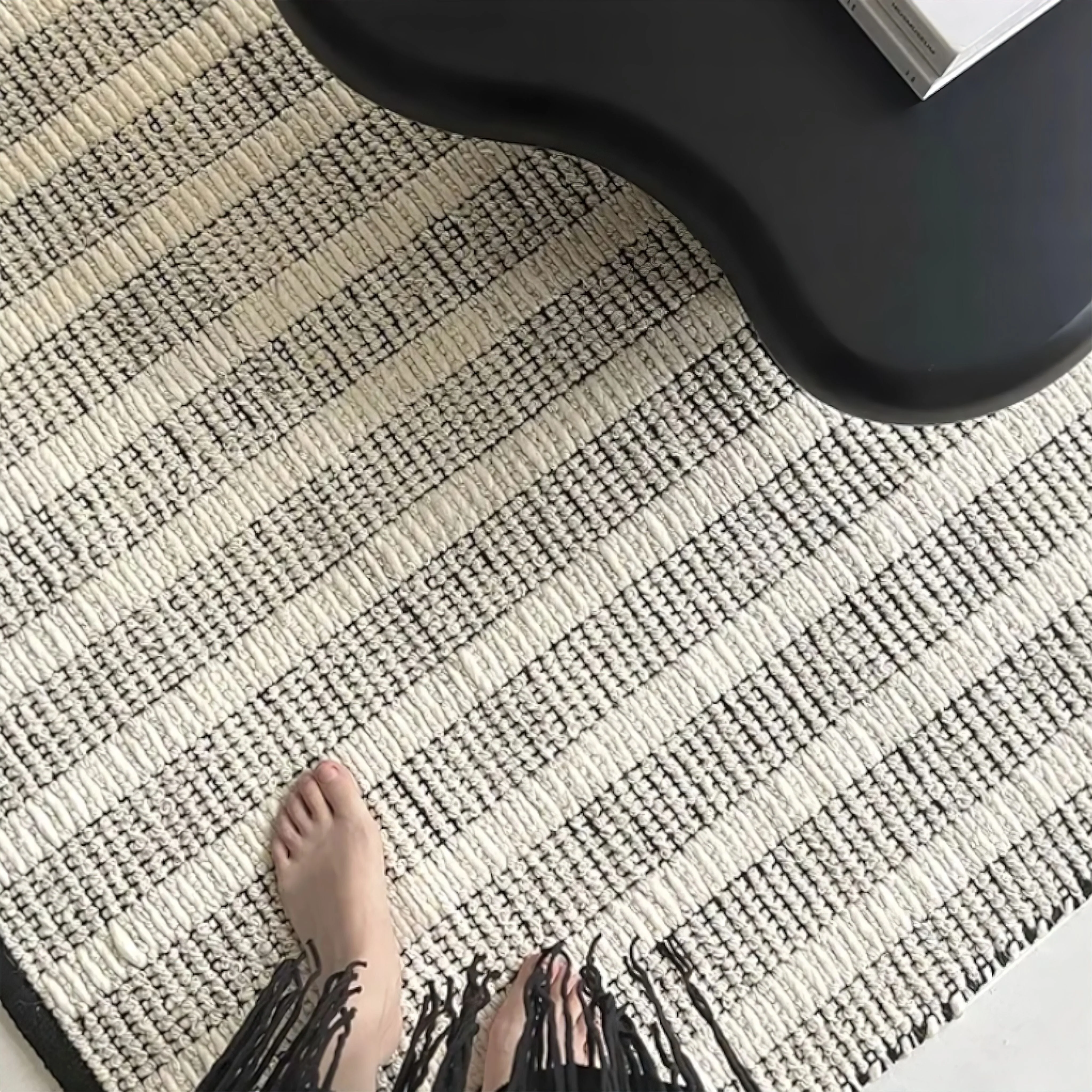 Lucie Rug - Image 3