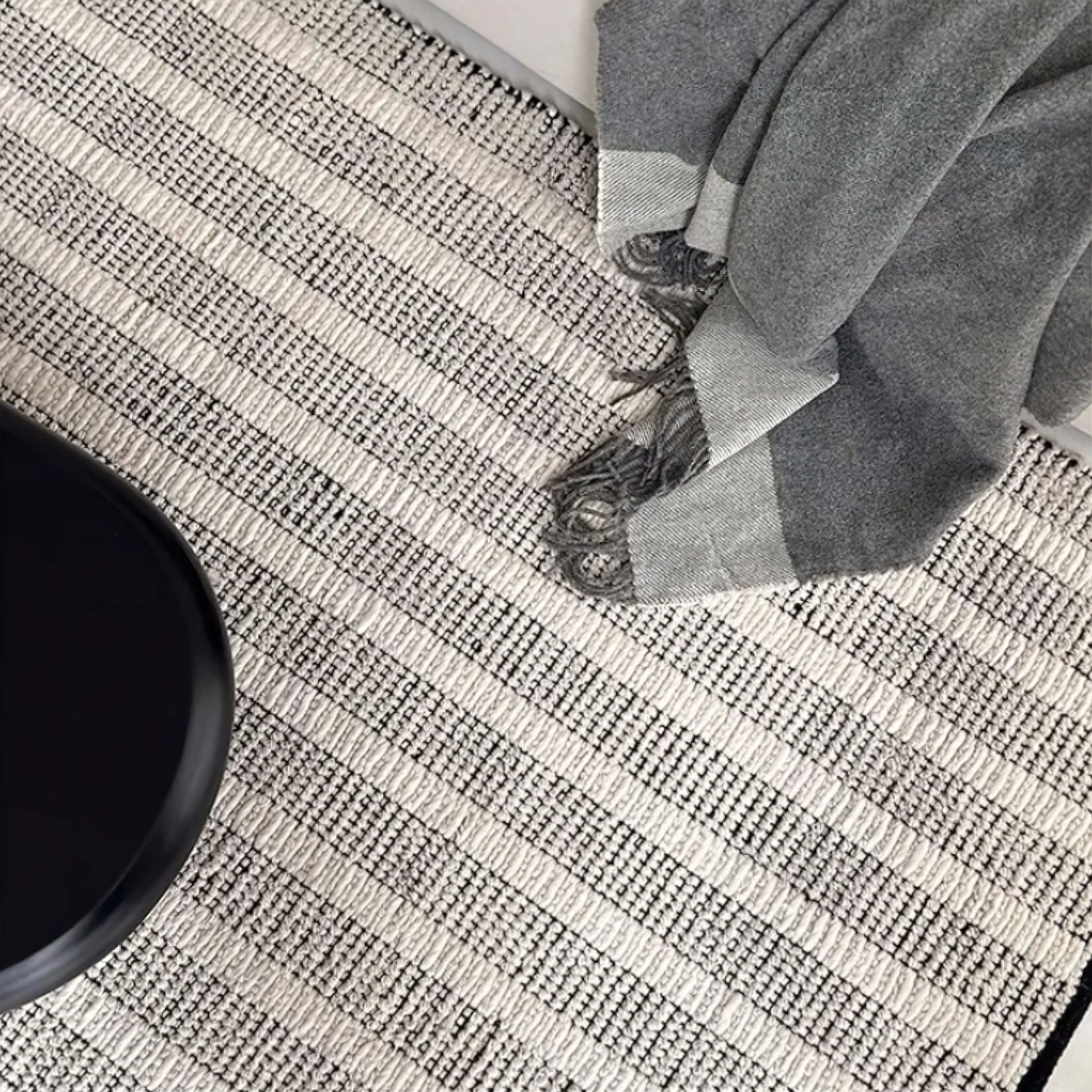 Lucie Rug - Image 4