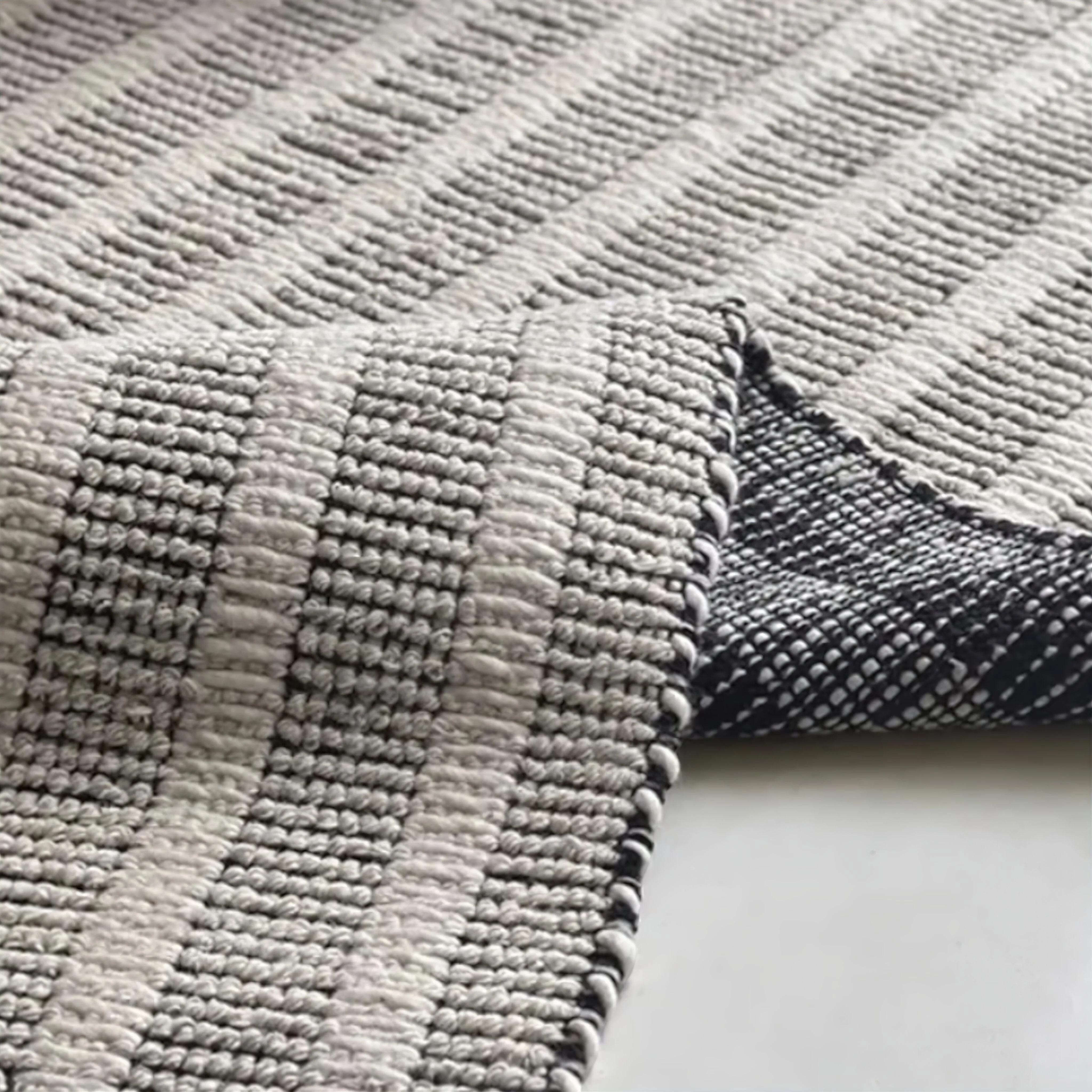 Lucie Rug - Image 7