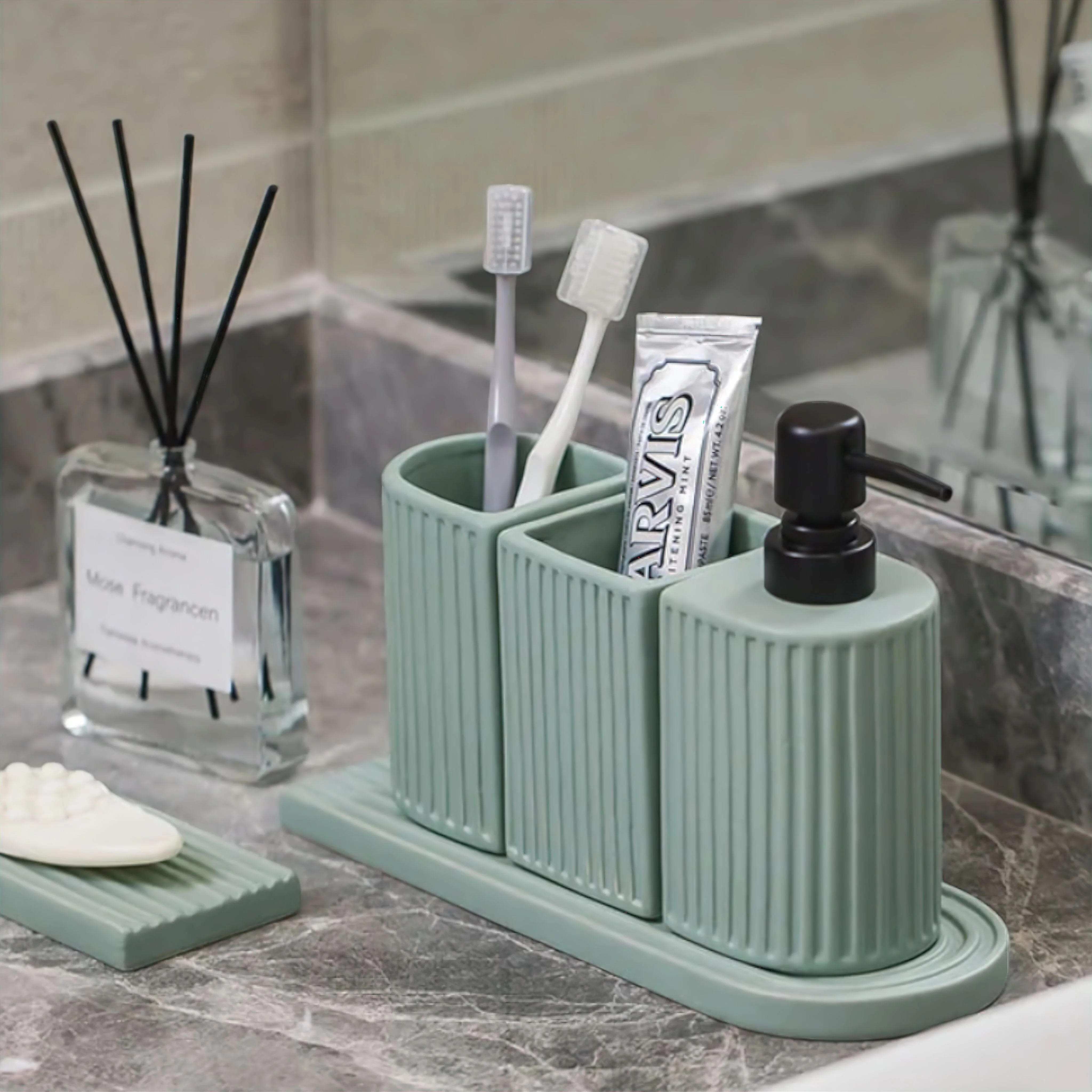 Henriette Bathroom Accessories Collection - Image 3