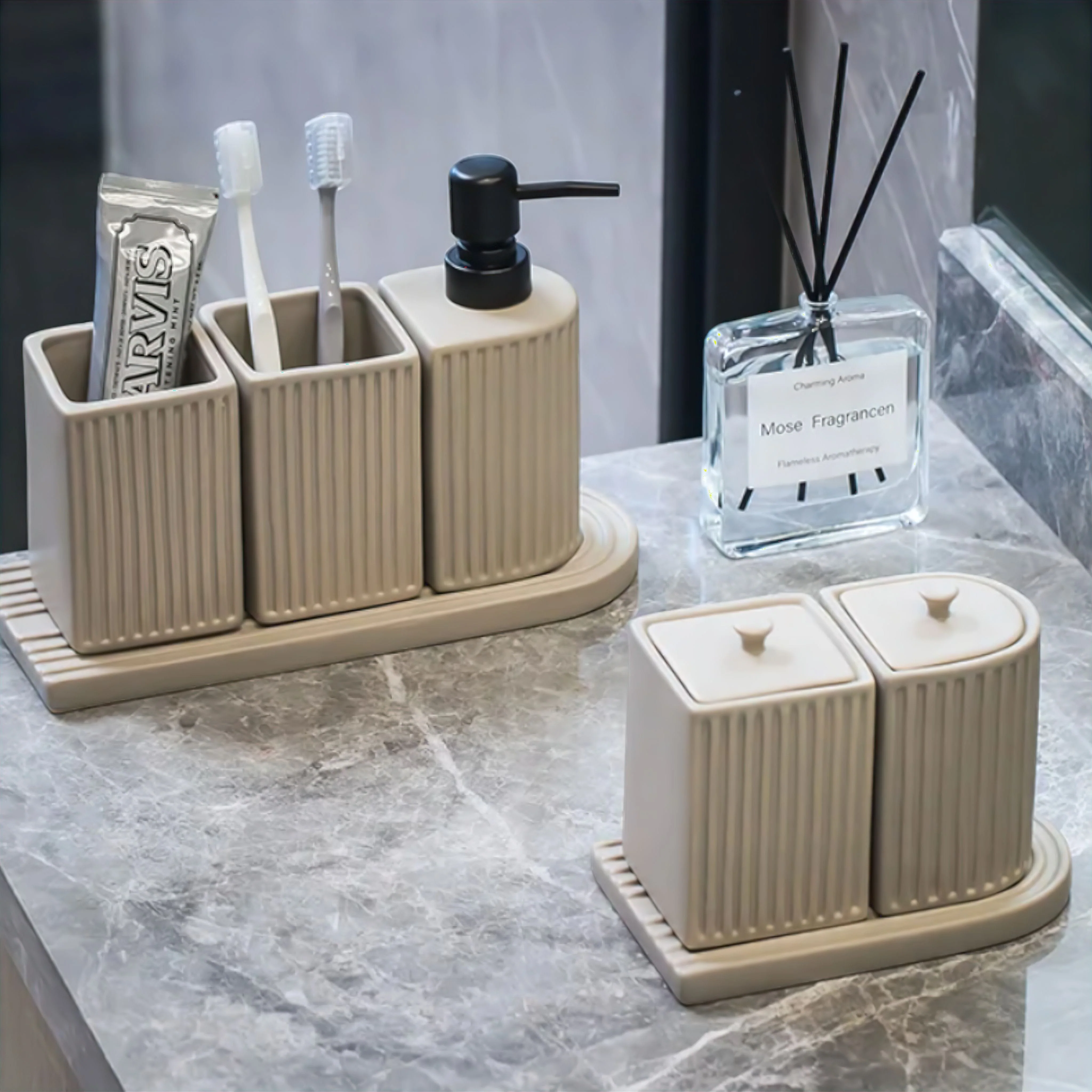 Henriette Bathroom Accessories Collection - Image 4