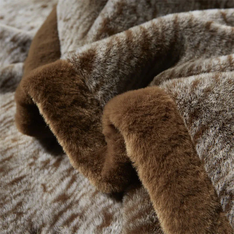 Lucia Fur Blanket - Image 5