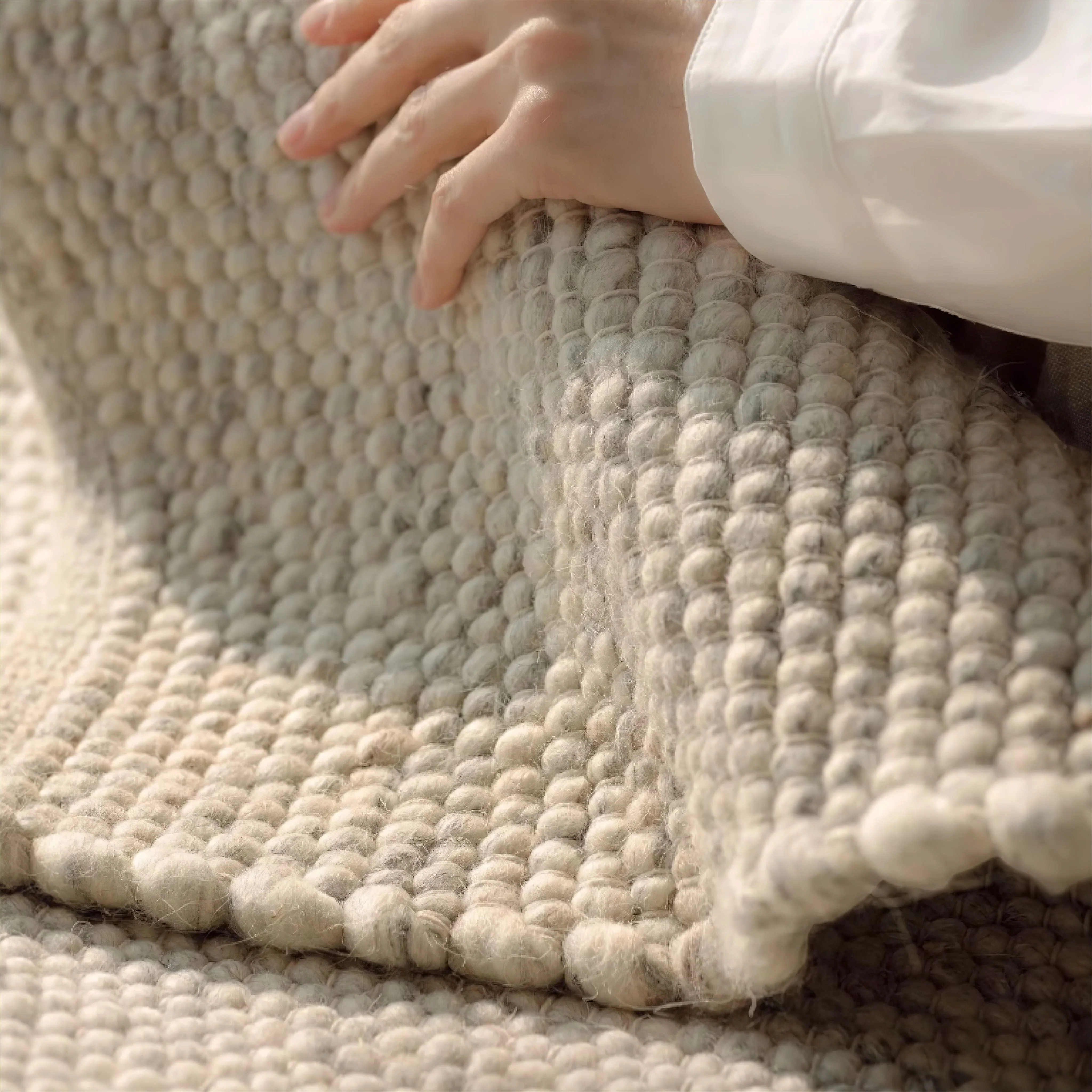 Yori Wool Rug - Image 8