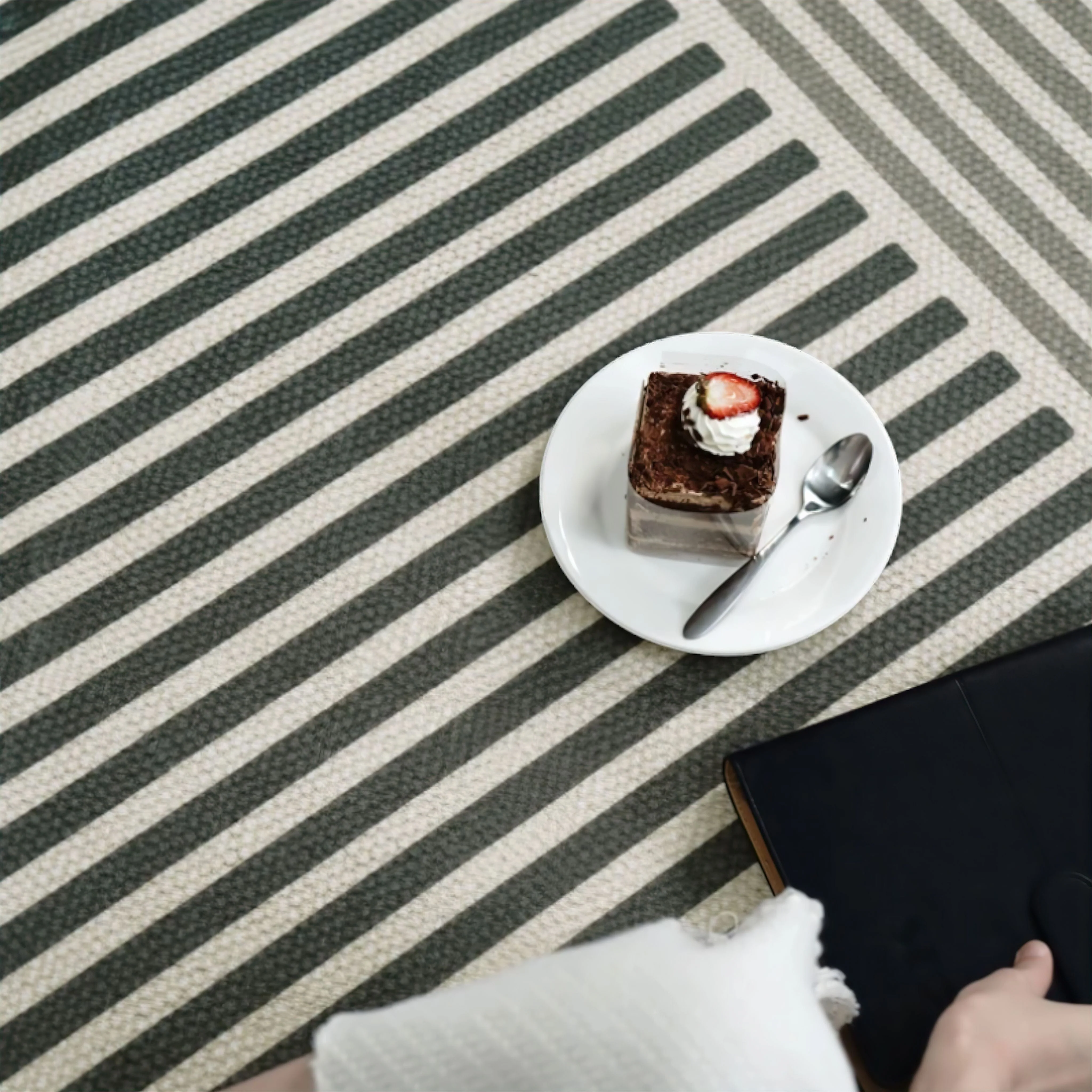 Serena Rug Collection - Image 11