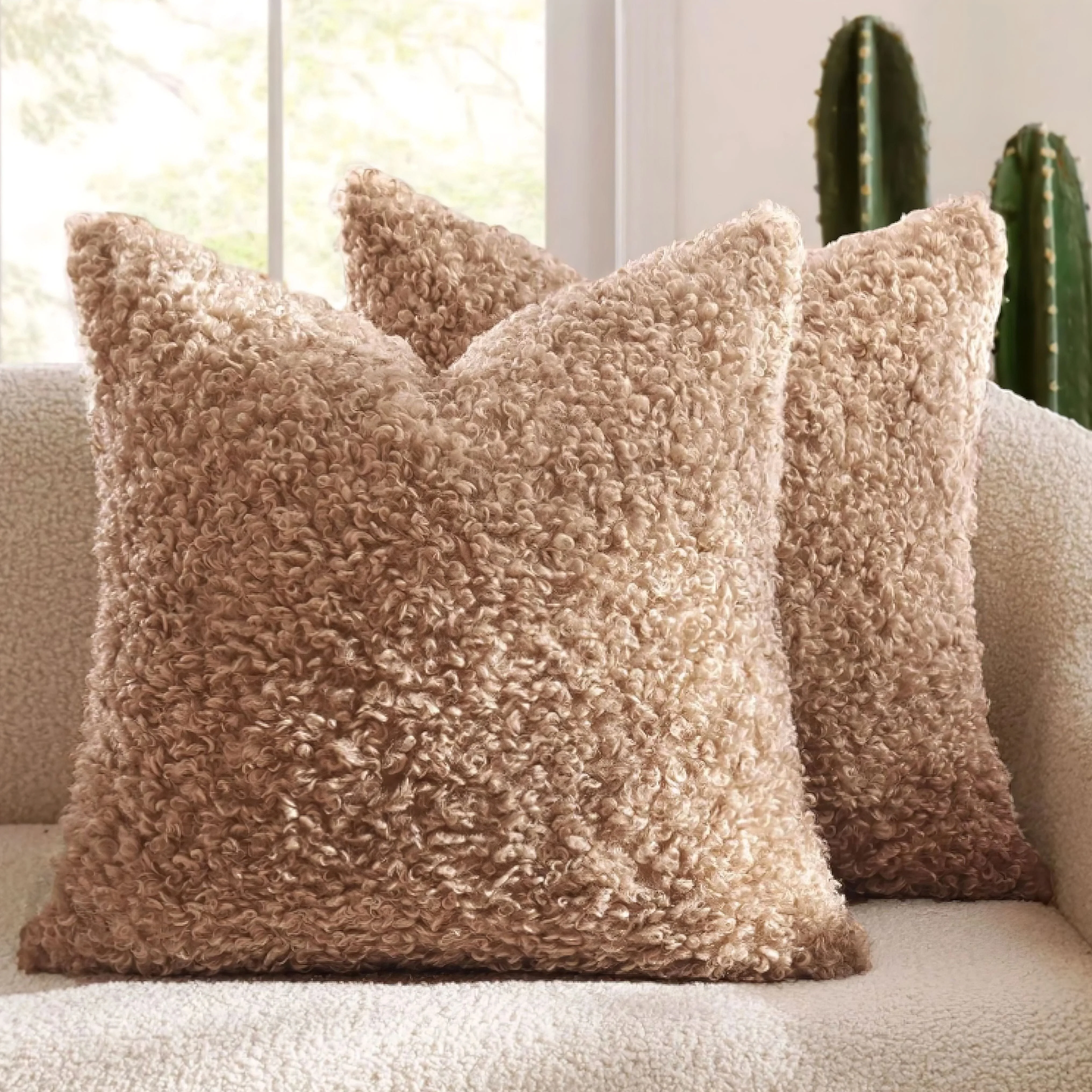 Alban Pillow Cover - Image 5