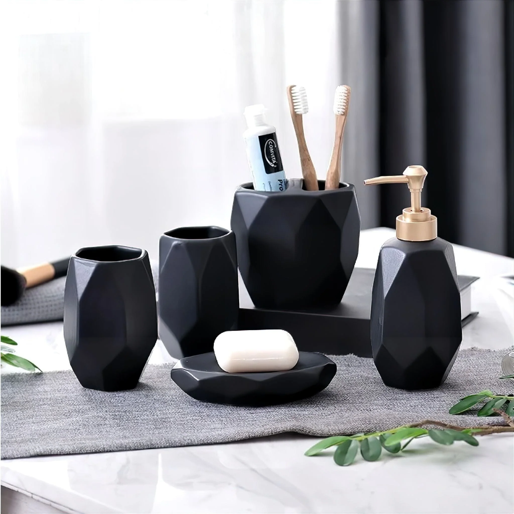 Vittoria Bathroom Accessories Set