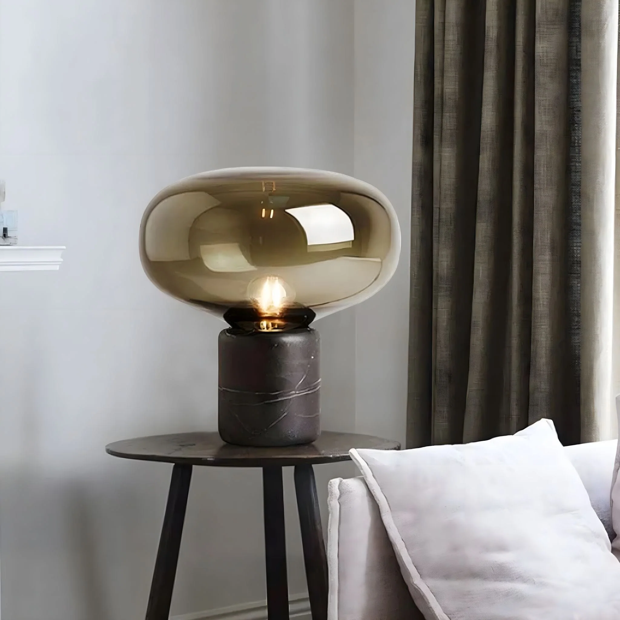 Divanni Marble Lamp - Image 3