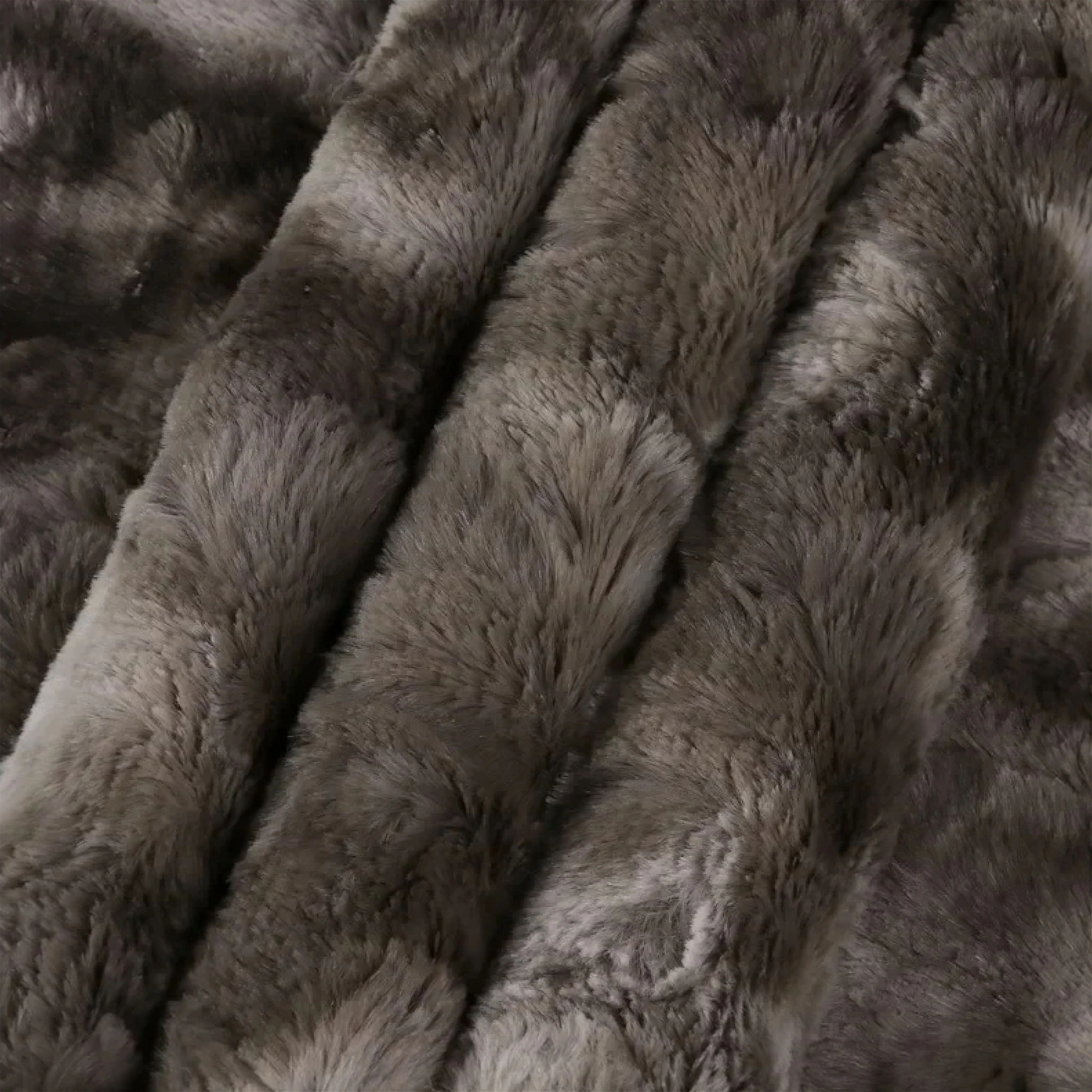 Charles Fur Blanket Collection - Image 6